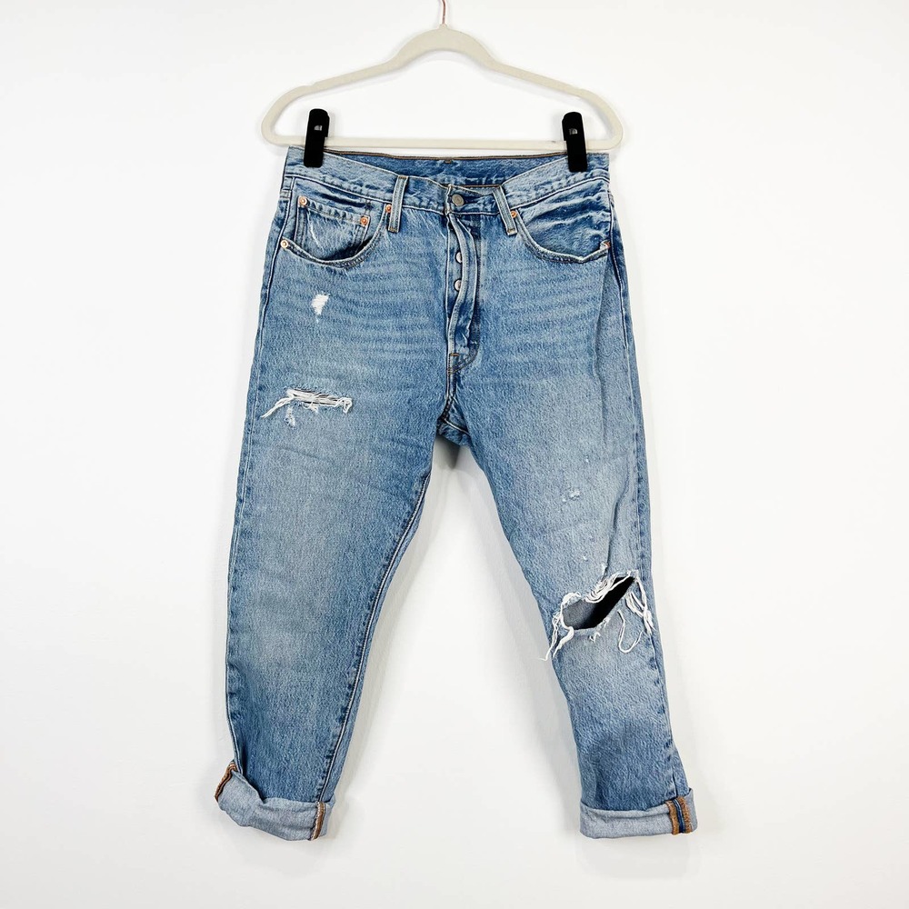 Levis 501 womens distressed skinny button fly blue jeans light wash Size 31 x 28